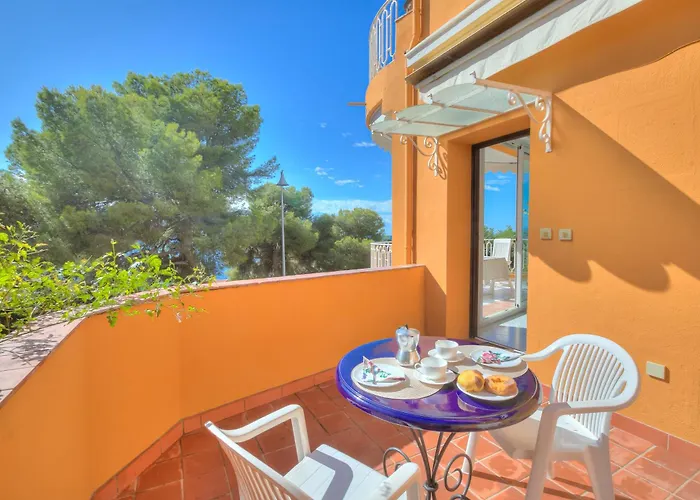 Azur - Happy アパート