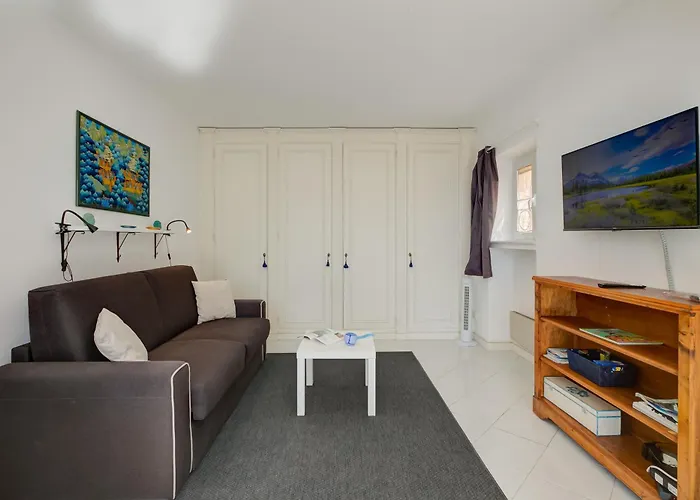 Azur - Happy アパート